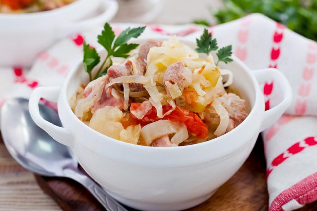 Cabbage with pork in a slow cooker
