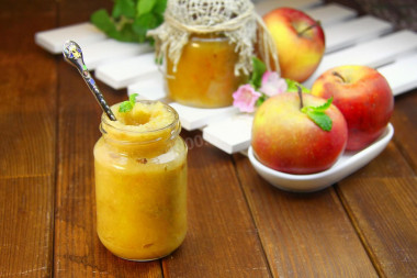 Applesauce without sugar for winter