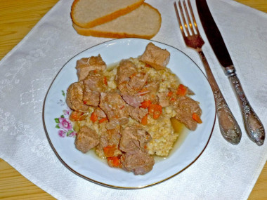 Rabbit fillet stew in a duck house