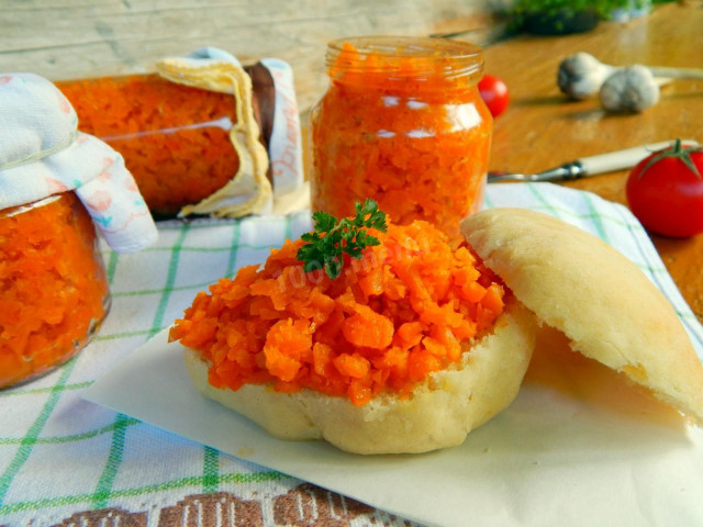 Carrot caviar with tomatoes and garlic for winter