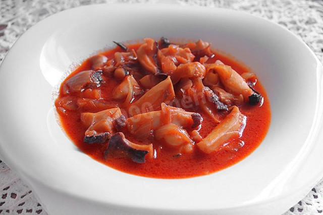 Cuttlefish in tomato sauce