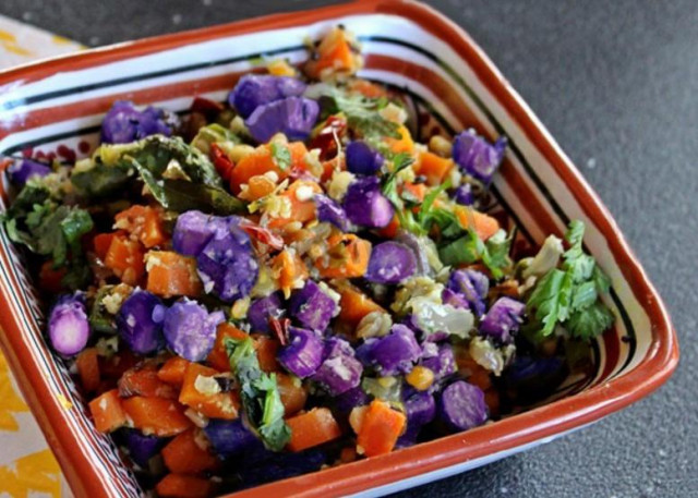 Purple asparagus salad with carrots