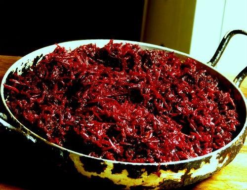 Beetroot caviar with tomato paste