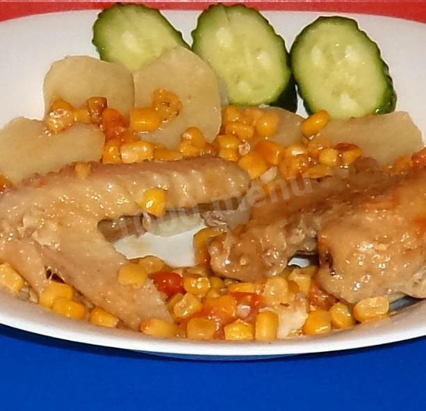Stewed chicken with corn and tomatoes