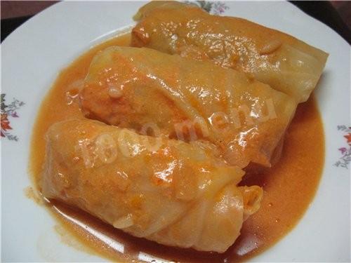 Vegetarian cabbage rolls with beans in a saucepan
