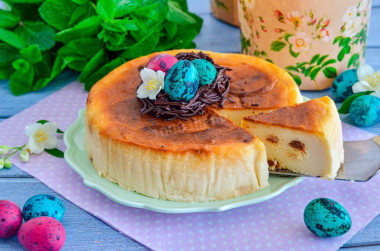 Cottage cheese Easter baked in the oven