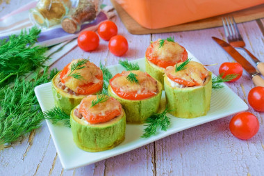 Zucchini in the oven with minced meat and cheese