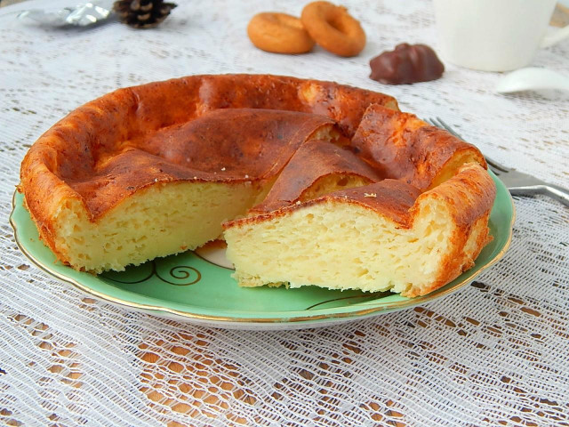 Cottage cheese casserole with flour in the oven