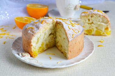 Simple orange pie in the oven