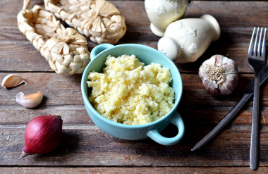 Crumbly millet porridge on water