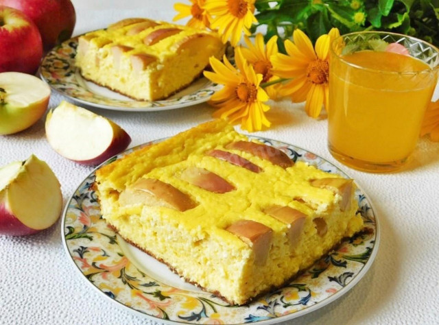 Cottage cheese casserole with apples in the oven