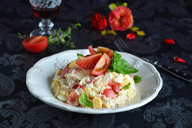 Chicken breast salad, cheese and tomatoes