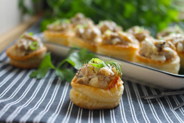 Puff pastry volovans with filling mushrooms