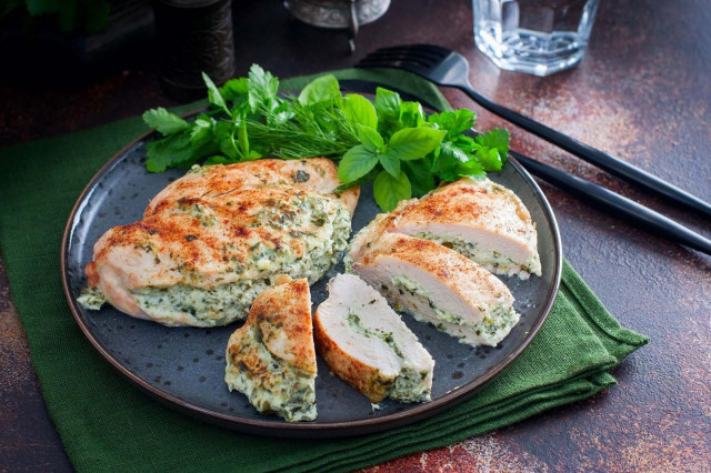 Chicken stuffed with cheese in the oven