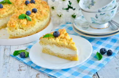 Grated cottage cheese pie