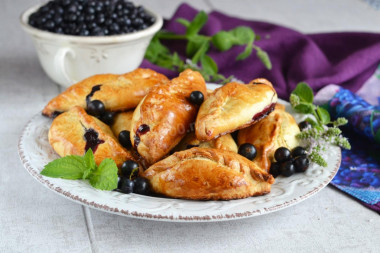 Yeast-free pies in the oven