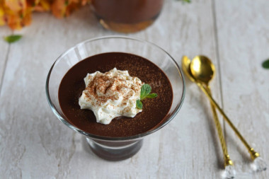 Chocolate mousse for dessert