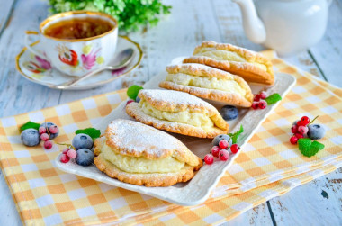 Juicers with cottage cheese from shortbread