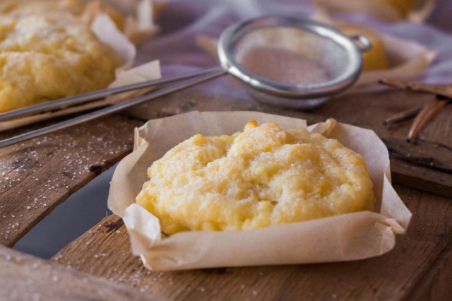 Classic cheesecakes in the oven