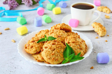 Shortbread cookies with peanuts