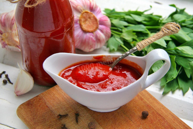 Homemade tomato paste ketchup