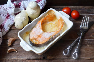 Creamed salmon in the oven