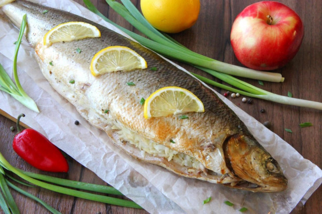 Muksun fish in the oven in foil