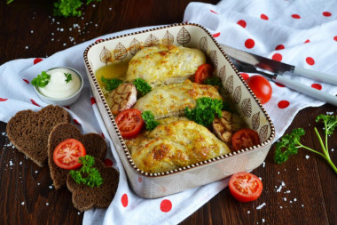 Chicken breasts in the oven with mayonnaise