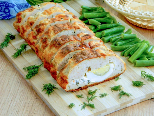 Minced meat roll in foil in the oven