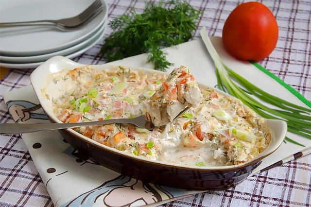 Perch in sour cream in the oven