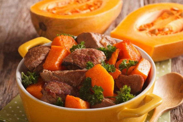 Beef with pumpkin in the oven