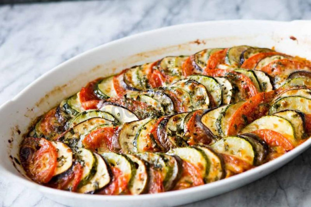 Casserole of zucchini and eggplant in the oven