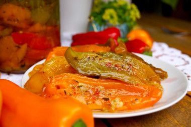 Baked pepper in the oven for winter