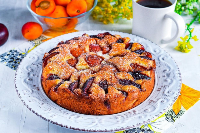 Fruit pie with apricots in the oven