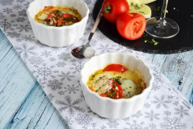 Suluguni with tomatoes in the oven