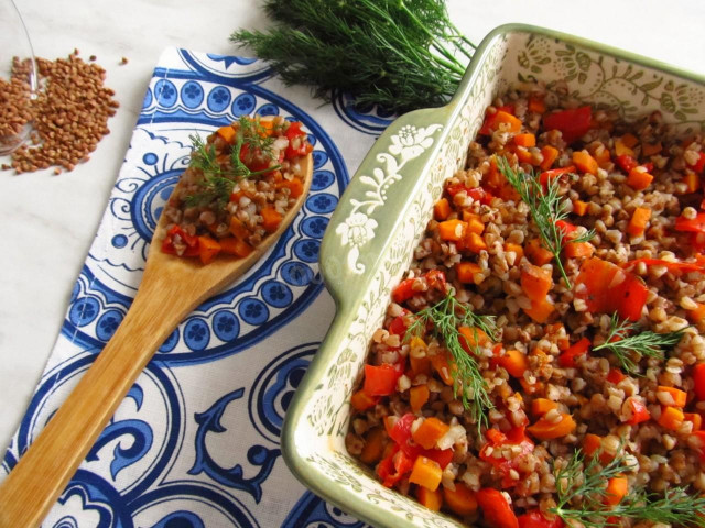 Buckwheat with vegetables in the oven