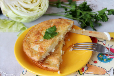 Aspic pie with sour cream and eggs with cabbage in the oven