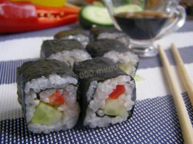 Lean rolls with cucumber