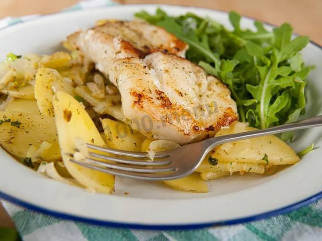 Pollock fillet in the oven with potatoes