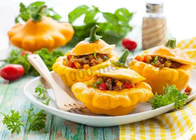 Stuffed squash in the oven with minced meat