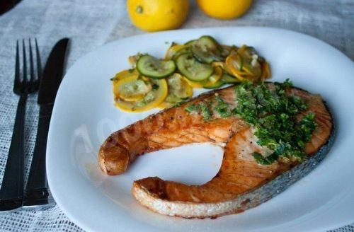 Baked salmon in the oven