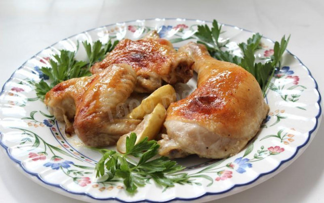 Chicken with honey in the oven