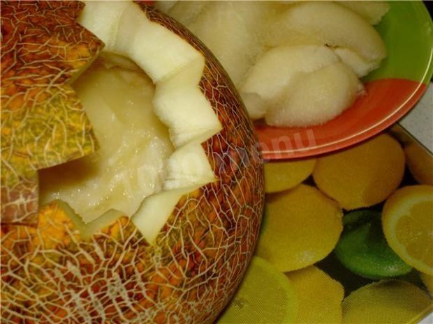 Chicken with potatoes in melon, baked in the oven in Uzbek