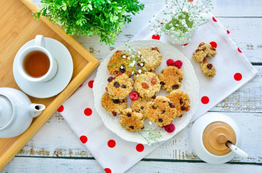 Oatmeal cookies made from banana and oatmeal