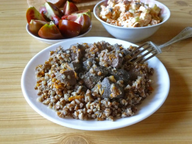 Buckwheat with liver