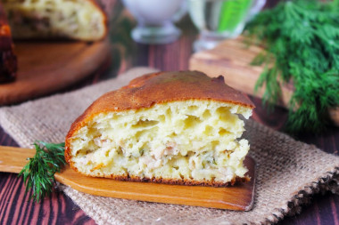 Aspic pie with minced meat on kefir