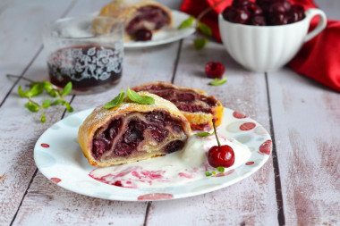 Cherry strudel with cherries