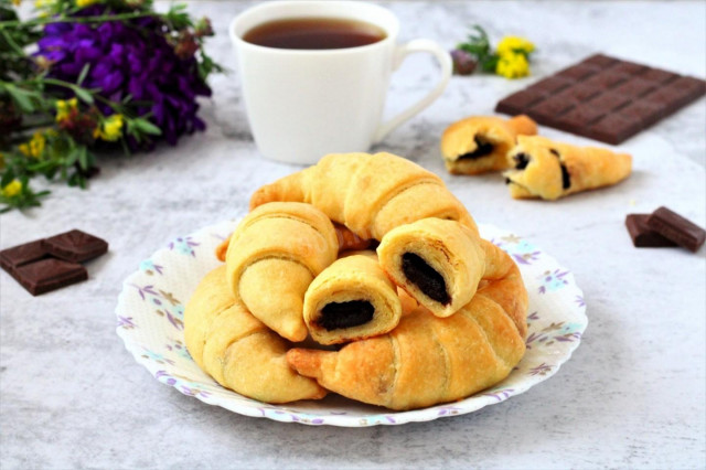 Croissants made of puff pastry with chocolate