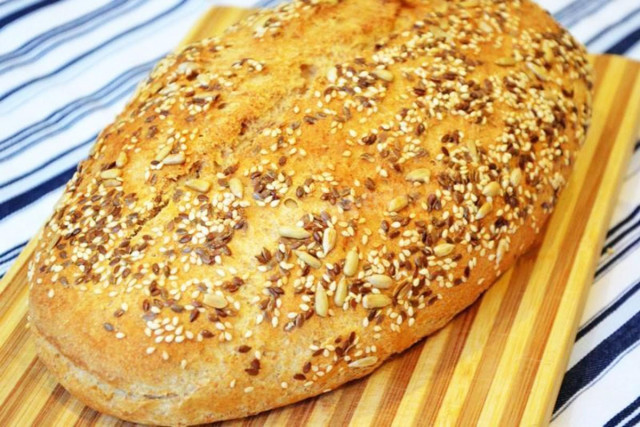 Bread with seeds