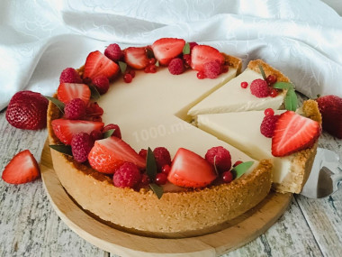 Cheesecake with cottage cheese with pastries